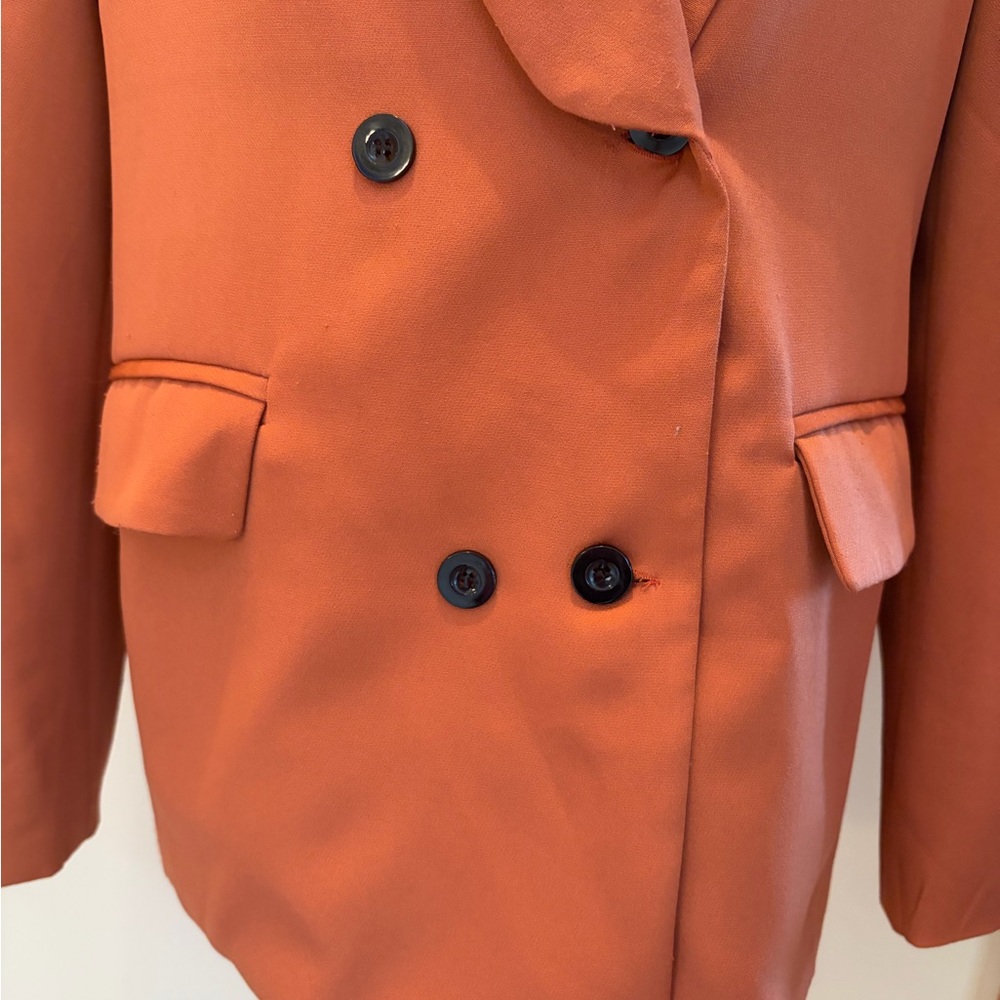#264 Elegant Women's Rust Colored Blazer. Great Condition. Size L - Picture 2 of 11